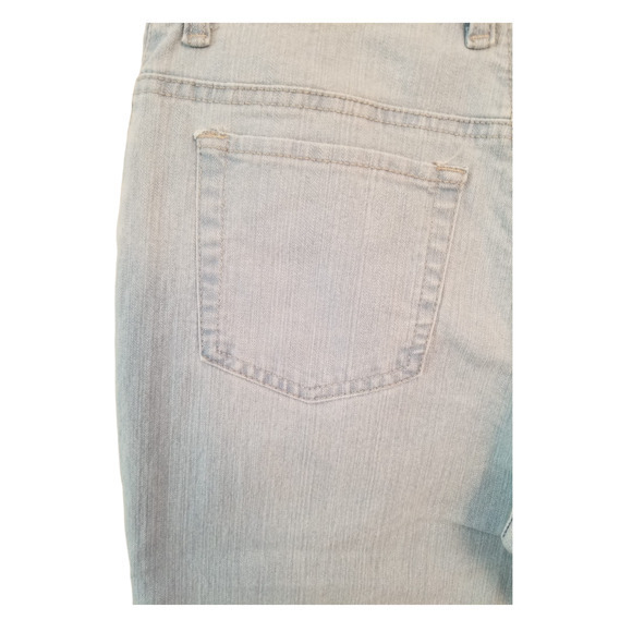 Gloria Vanderbilt Amanda Capri Women's Shorts Light Blue Size 8, Inseam 18 in - Picture 7 of 9